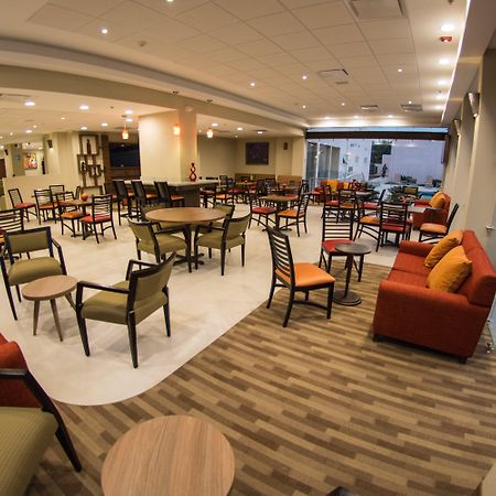 Holiday Inn Express Guadalajara Aeropuerto By Ihg Las Pintas Екстериор снимка