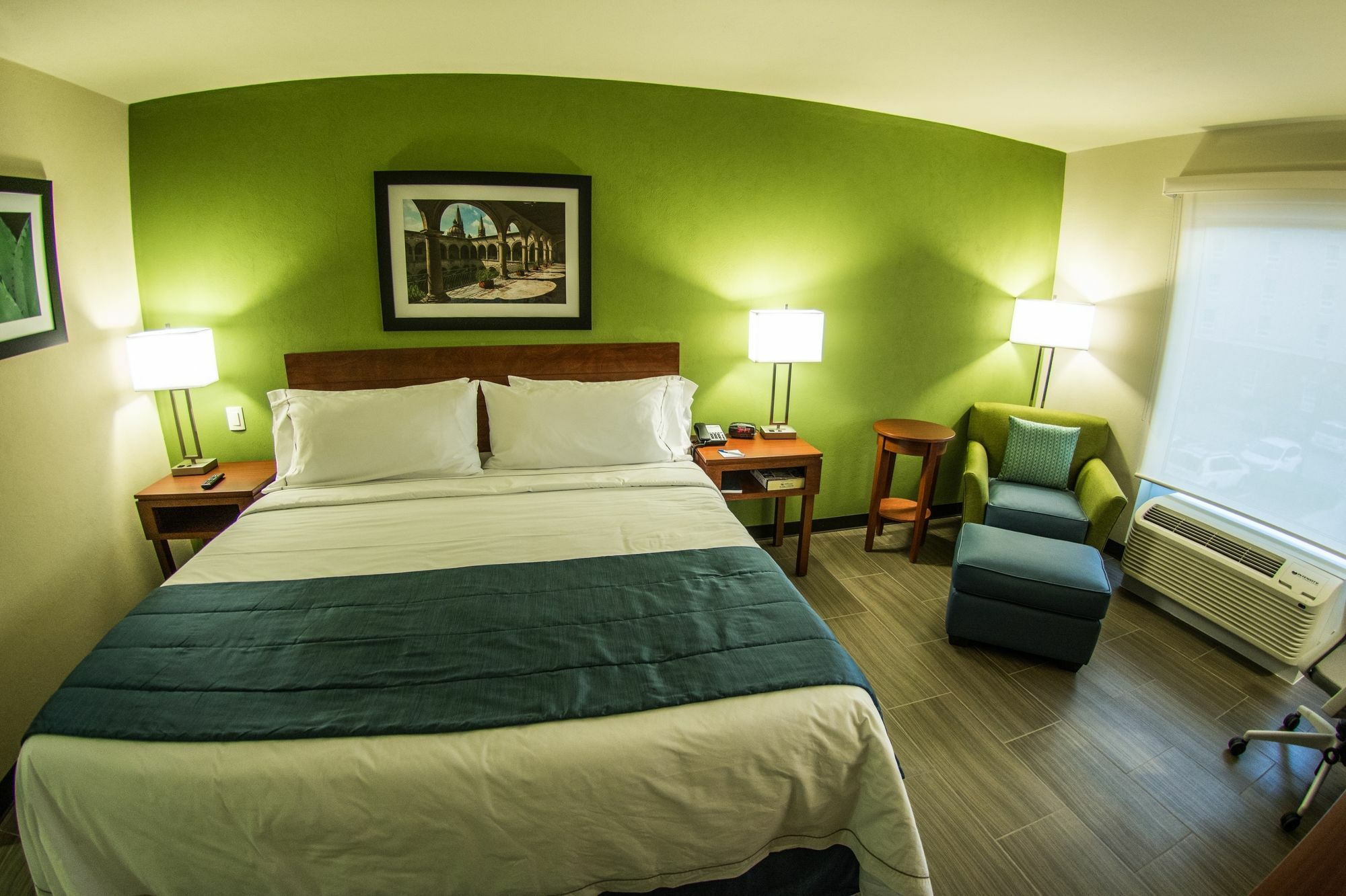 Holiday Inn Express Guadalajara Aeropuerto By Ihg Las Pintas Екстериор снимка
